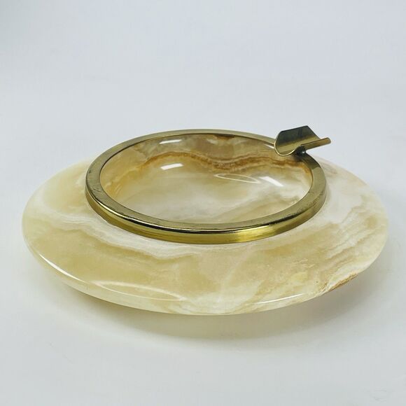 Vintage Alabaster or Onyx Hand Carved Stone Ashtray Brass Rim Made in Italy 5in - Picture 3 of 7